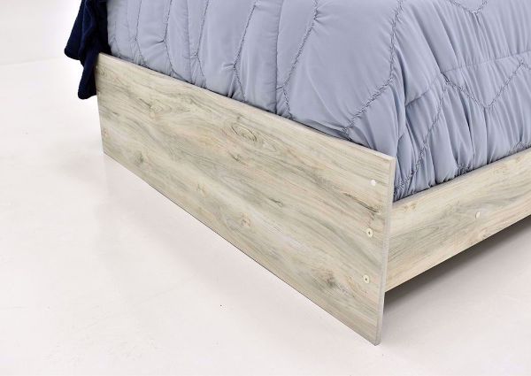 Rustic White Cambeck Full Size Bed by Ashley Furniture Showing the Footboard Details | Home Furniture Plus Mattress