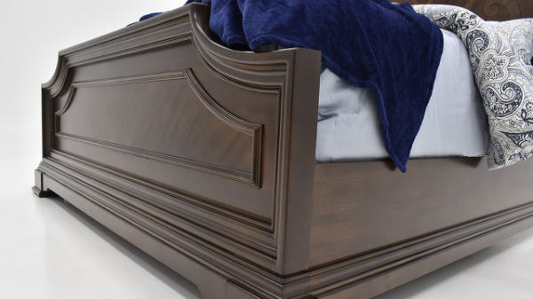 Closeup Footboard View of the Brown Plaza Queen Size Bed by Avalon Furniture | Home Furniture Plus Bedding